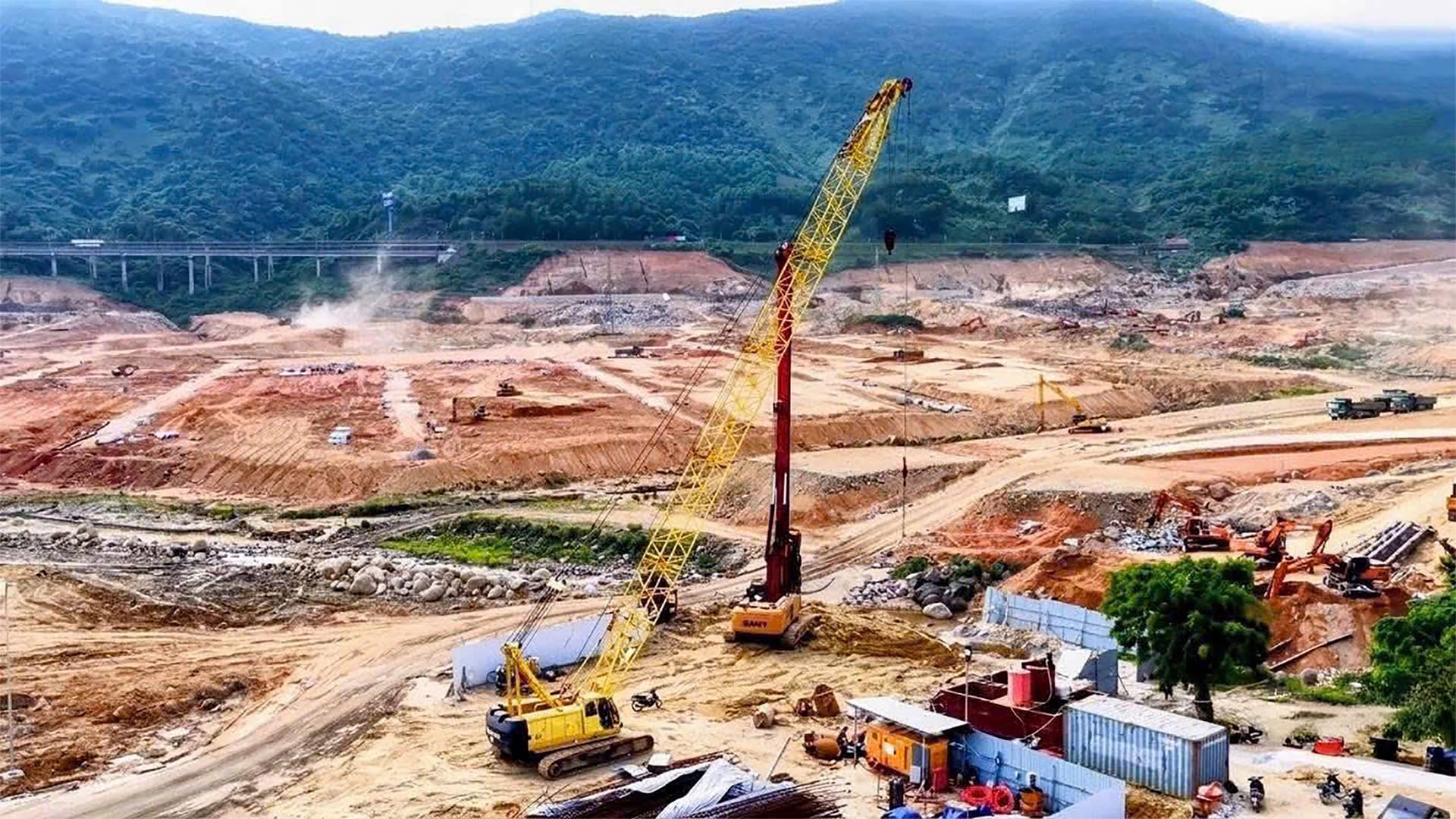 Toàn cảnh công trường